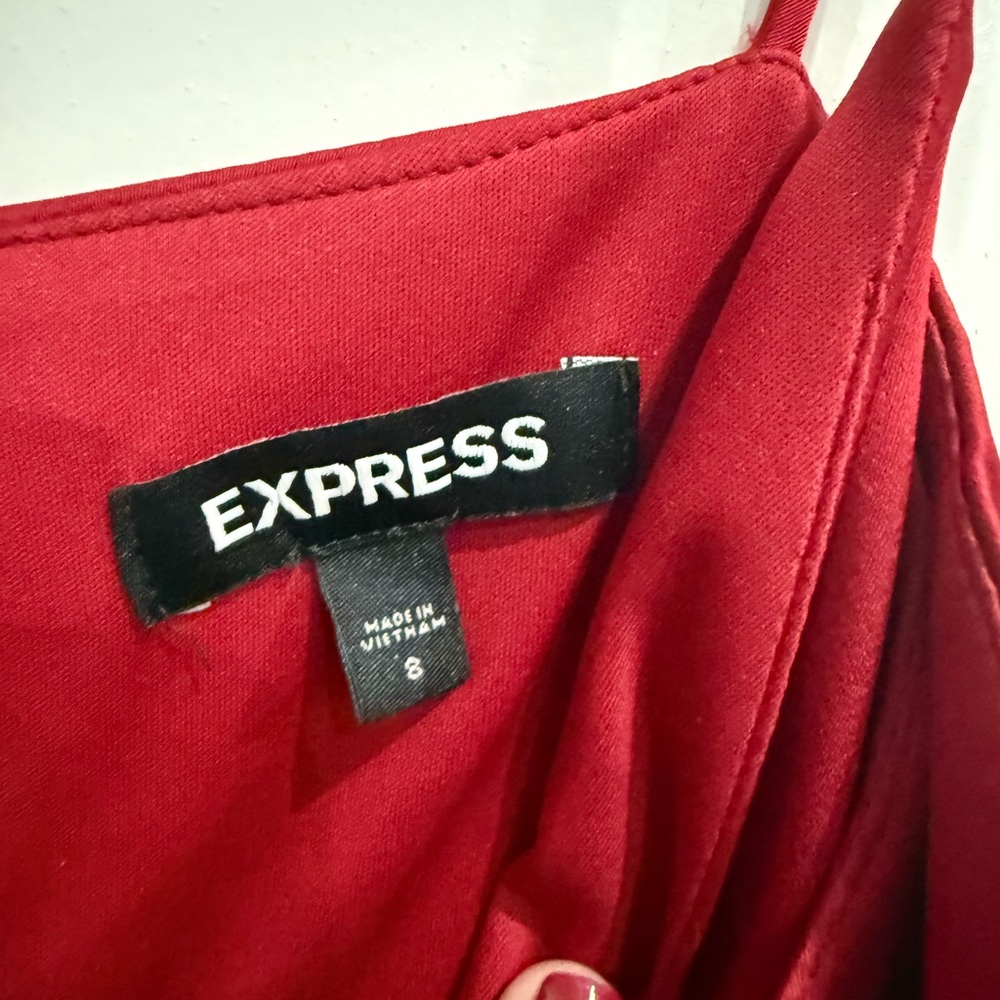 Express Scarlet Red Garment - Picture 4 of 4
